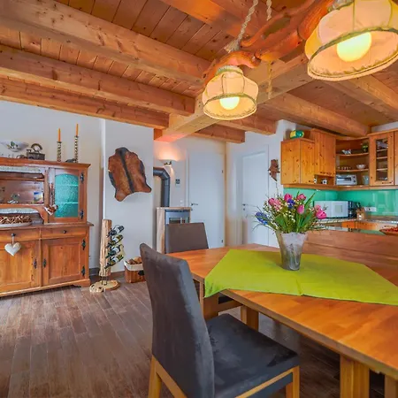 Almchalet Sonne * Emberg (Spittal an der Drau)