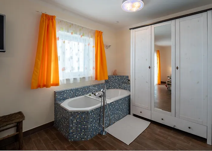 Almchalet Sonne Emberg (Spittal an der Drau)